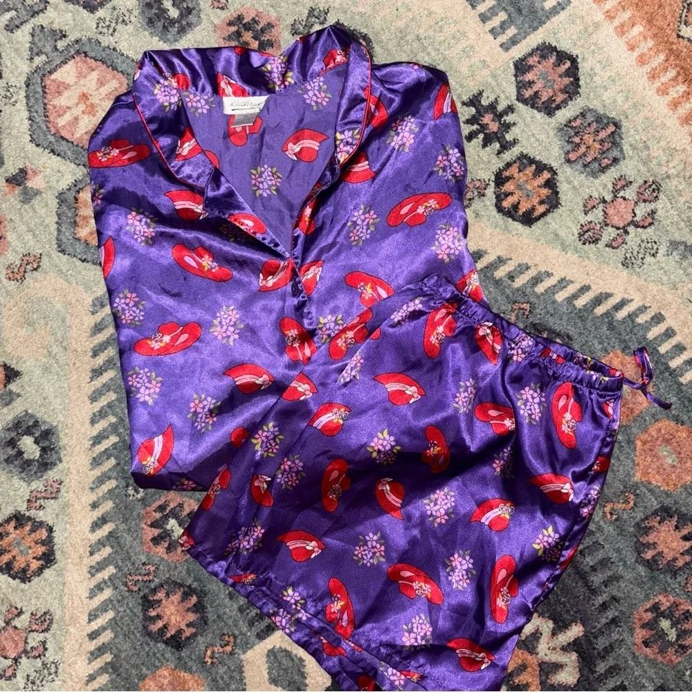 Kathryn 2 Piece Pajama Set Purple With Red Hats Size 2X Satin Shorts & SS Top - Picture 7 of 8